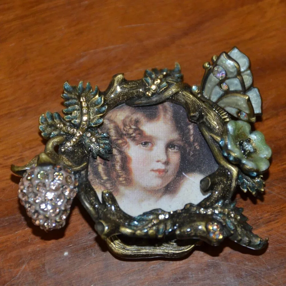 EXQUISITE RARE JAY STRONGWATER FLORAL BUTTERFLY STRAWBERRY CRYSTAL ENAMEL FRAME